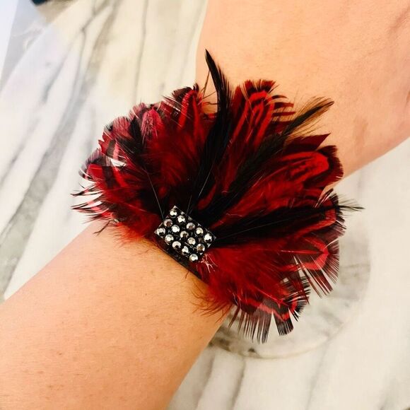 Feather Wrap Bracelet Red Black Vegan Leather Snap‎ Closure Statement Costume - Picture 6 of 8